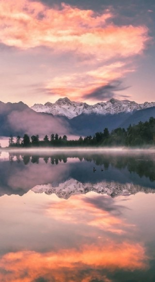 夕阳下的山水